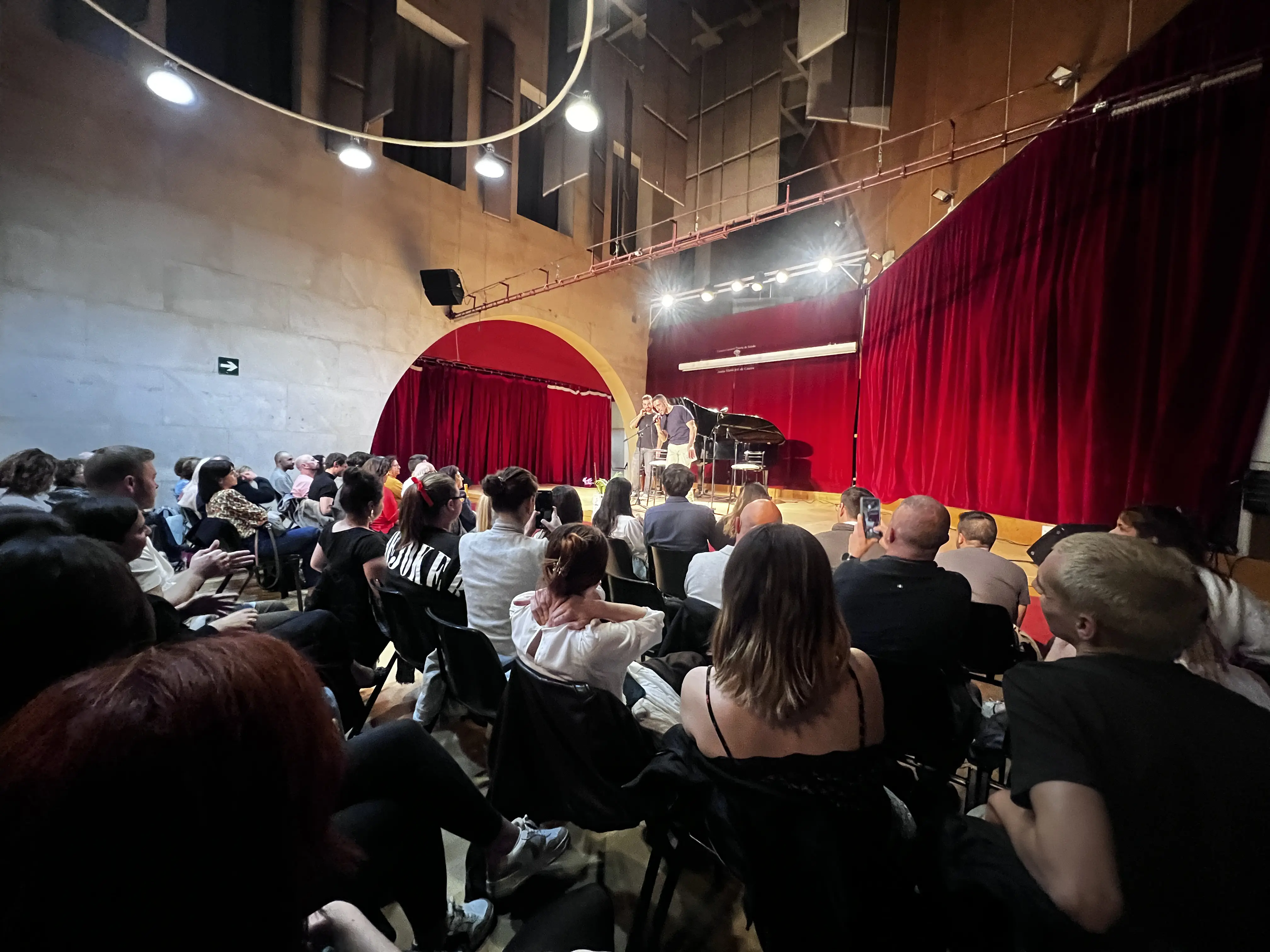 Recital de poesía en Puerta de Toledo